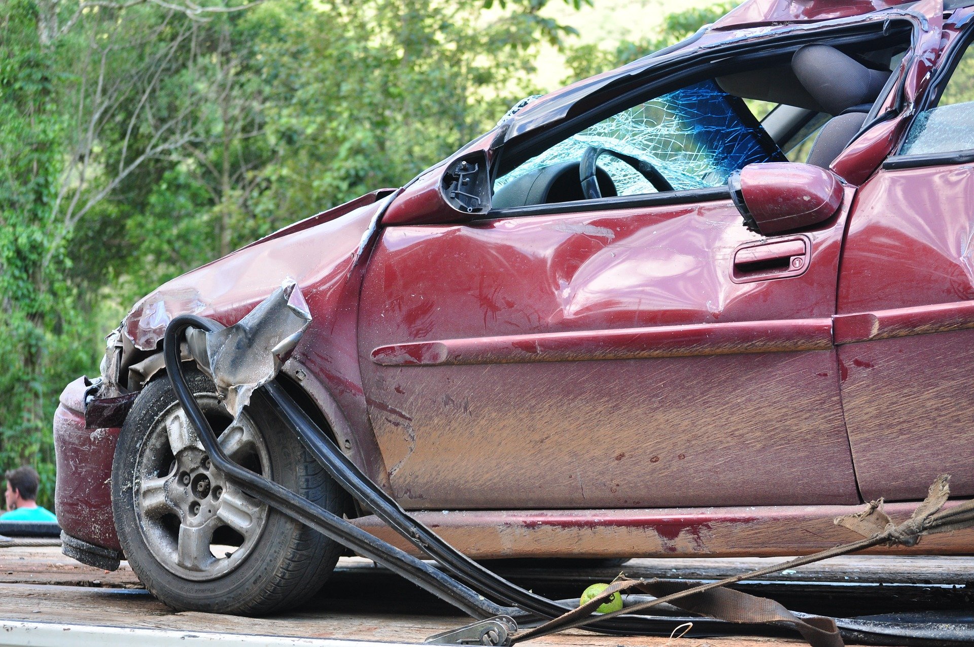 W Norwegii na auto Polaka spadł kamień o wadze 1000 kg