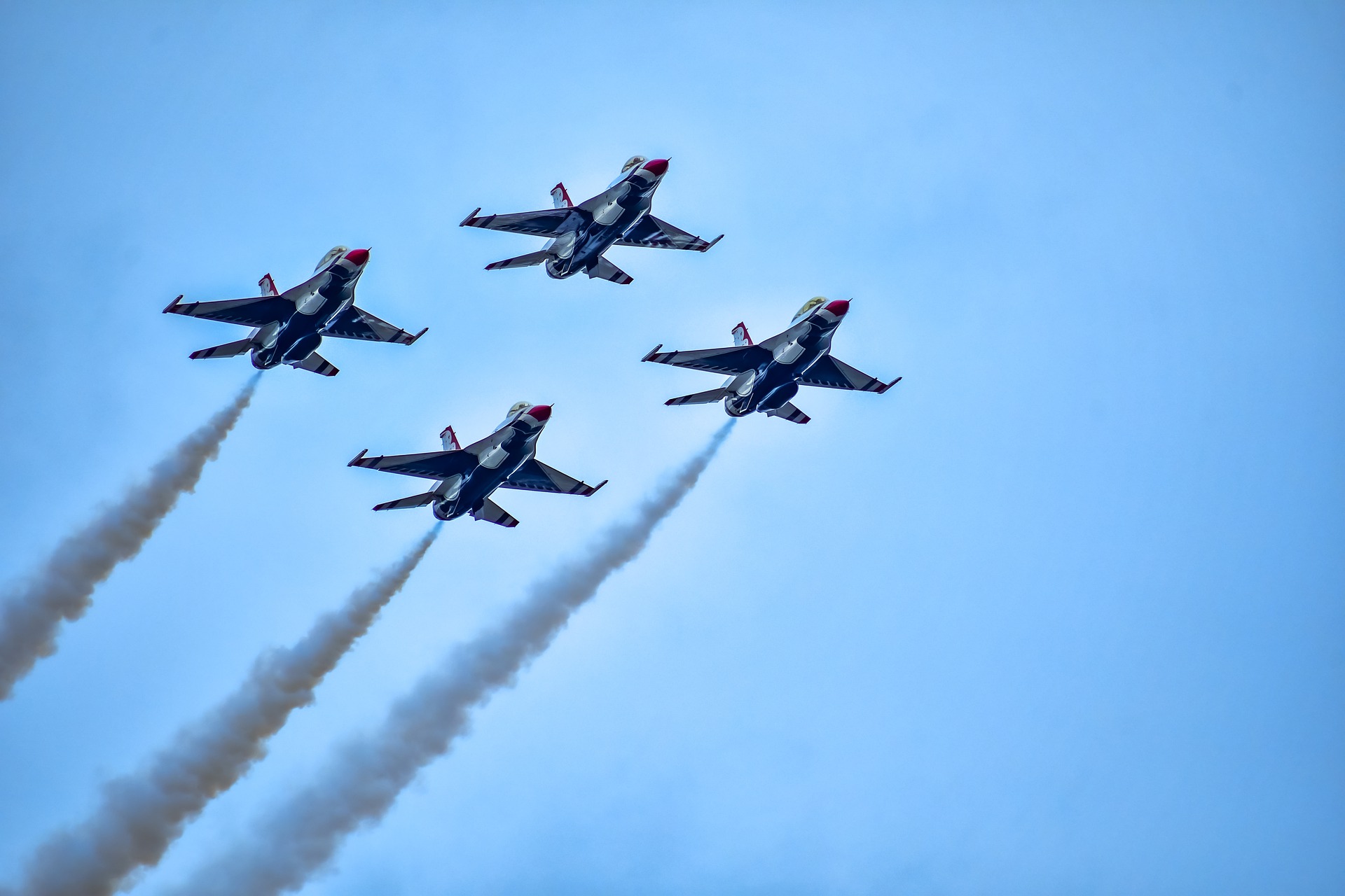 Nad Polską przeleciały amerykańskie bombowce pod eskortą polskich pilotów