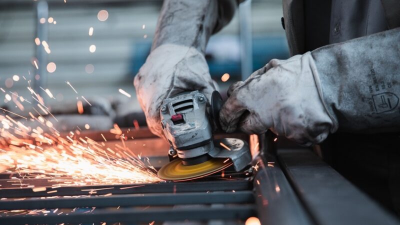 Nowe dane PMI dla przemysłu i usług w strefie euro – analiza wskaźników