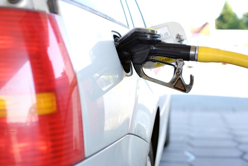 Szacunki cen paliw na stacjach od 8 marca – ile wyniesie koszt litra benzyny 95?